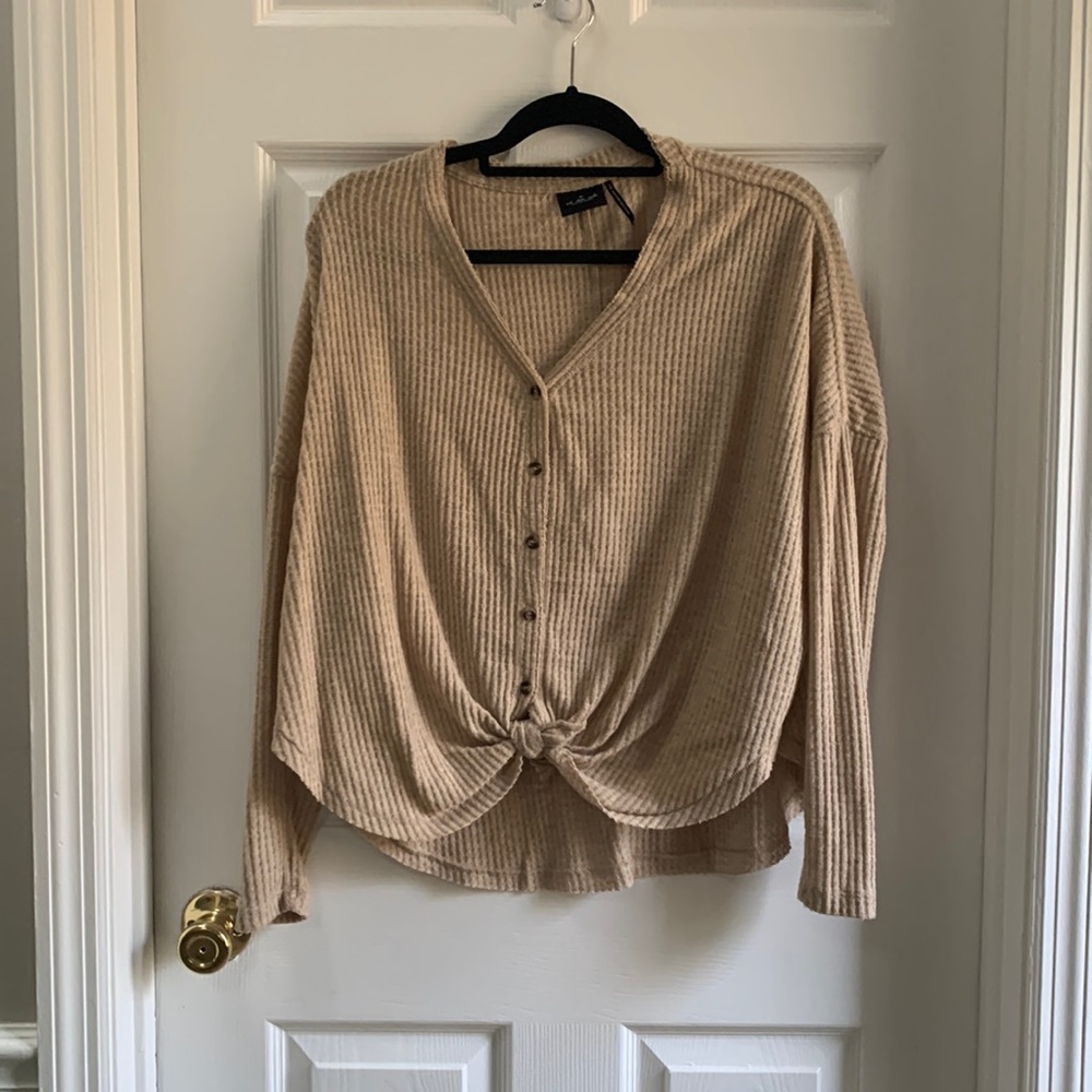 NWOT urban outfitters thermal. Size XS